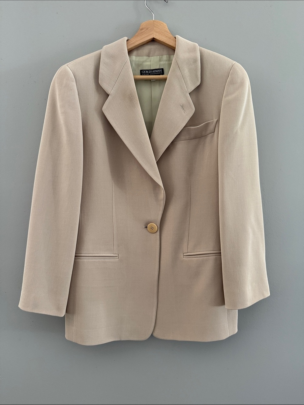 Giorgio Armani Silk/Wool Beige Blazer - 36
